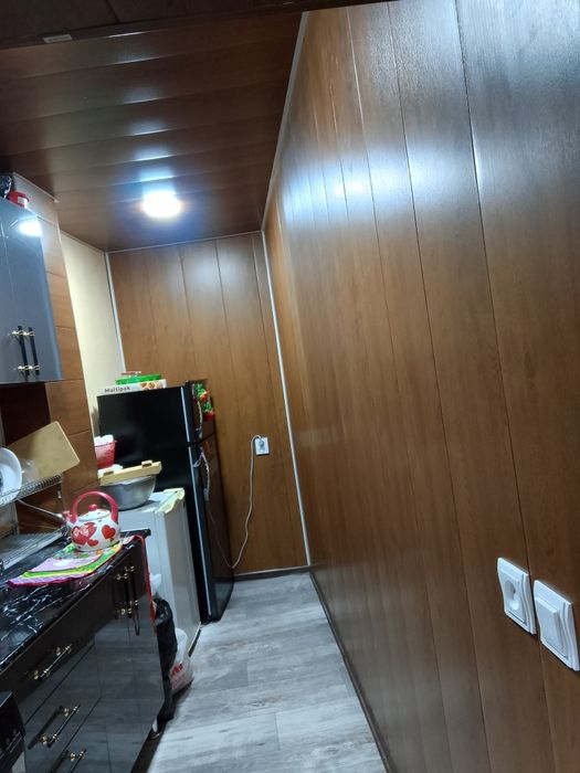 Майдонни олдидан ховли сотилади.