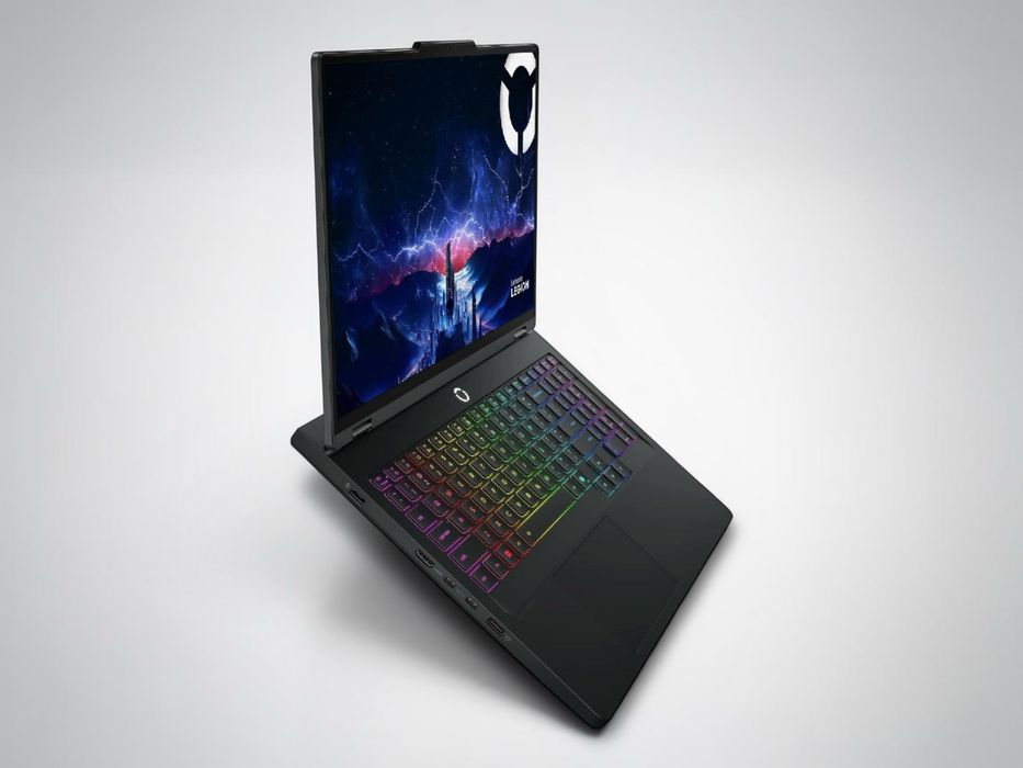 Lenovo Legion Pro 5 16" WQXGA 2560x1600 OLED 165Hz Intel 24-core Ultra 9 275HX 32GB RAM 1TB SSD GeForce RTX 5070 DLSS4