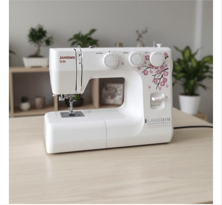 Швейная машинка Janome Legend LE-35