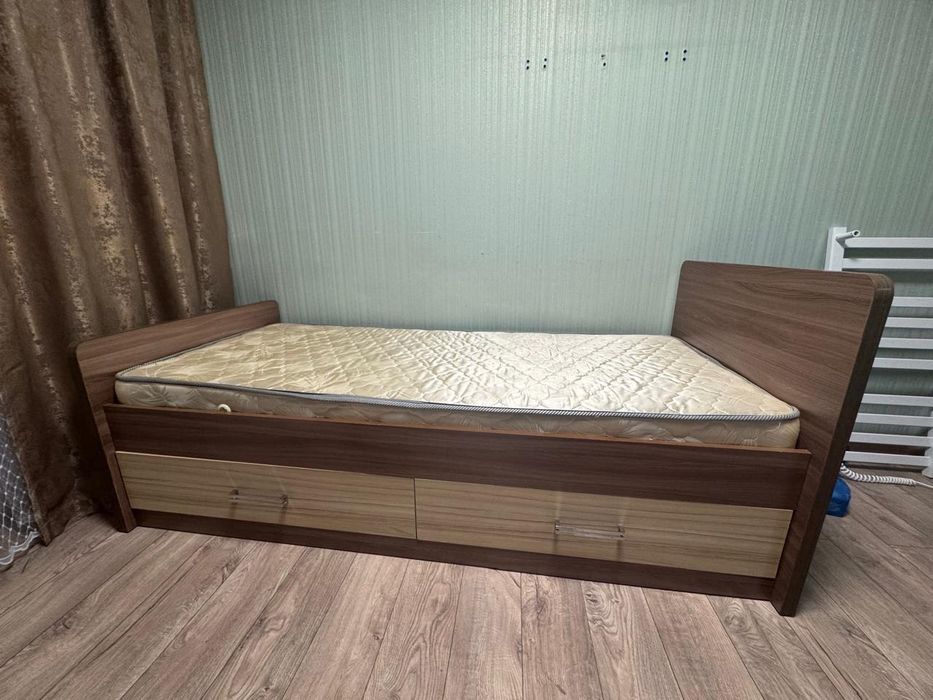 Продам  мебель  практически новая