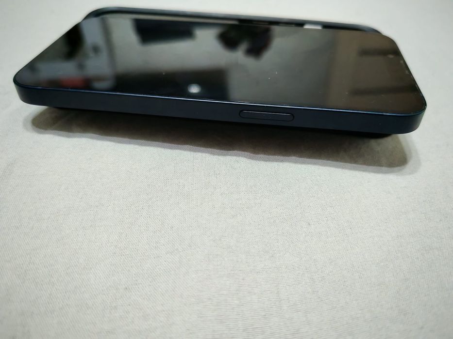 Iphone 13, Baterie 87%