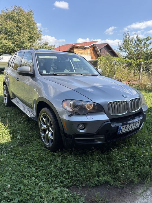 Vand Bmw X5 3.0 si/ Usor Avariat / Deplasabil pe rotii