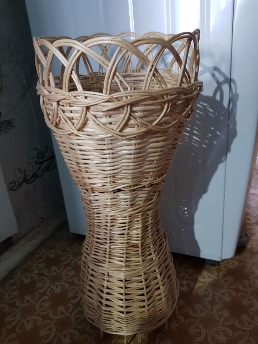 Ваза плетенная ручной раб