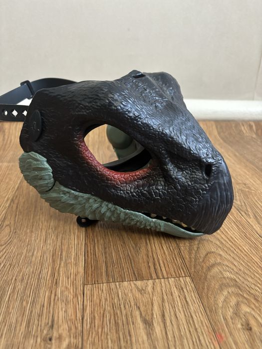 маска раптора, с открывающим ртом