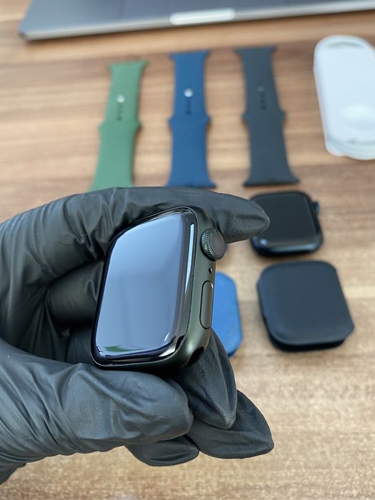 Apple Watch Seria 7 / 41 mm / GPS / Green, Black sau Blue / Nou |