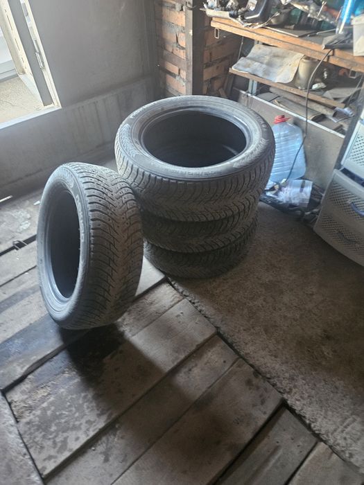 Продам шины комплект