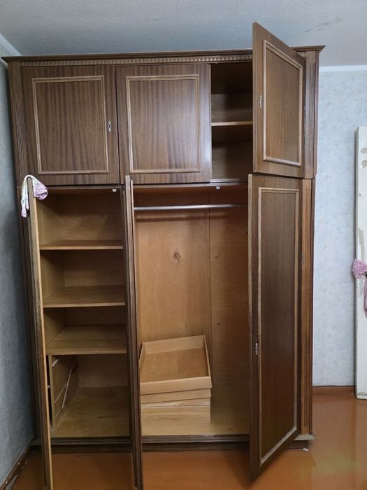 Шкаф и тумба б/у