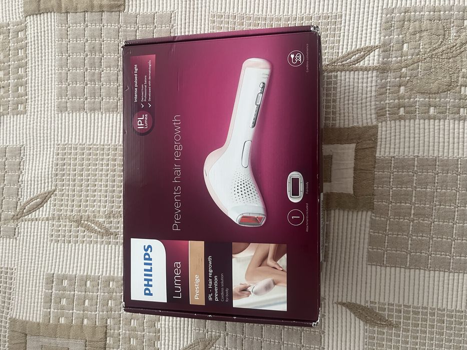 Фотоепилатор Philips Lumea Prestige