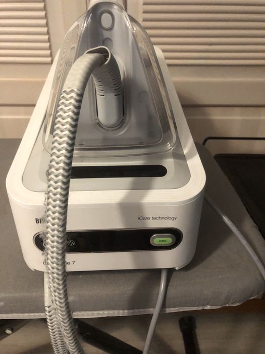 Парогенератор Braun с гладильной доской