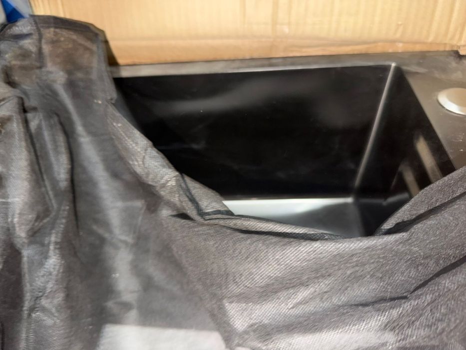 Продам новую раковину для кухни