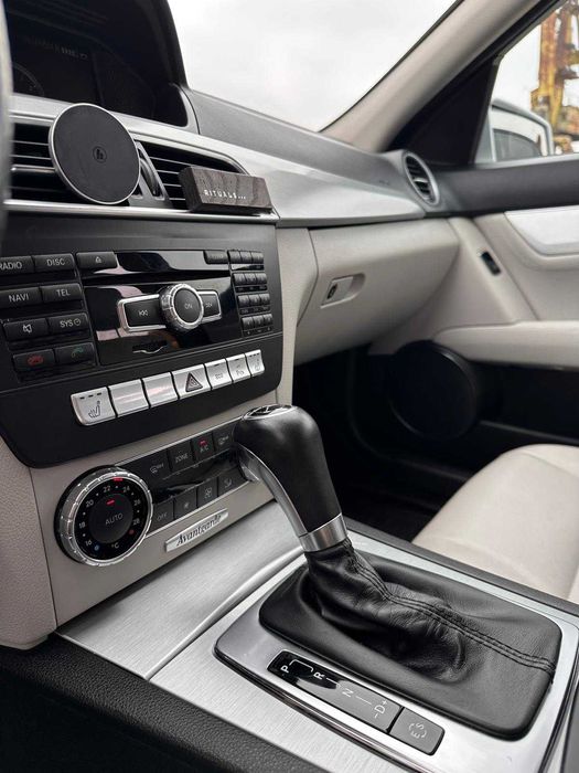 Mercedes C200 CGI Facelift 2012 | 7G-Tronic | Piele | 160.000 km