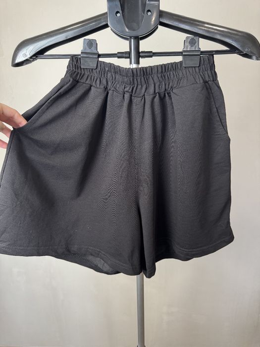 Продам шорты размер М