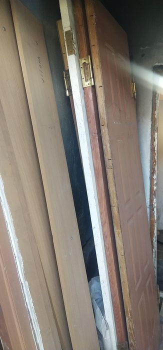 Есіктер жаңасы бар екі шт