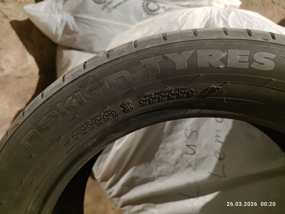 Продам комплект шин.