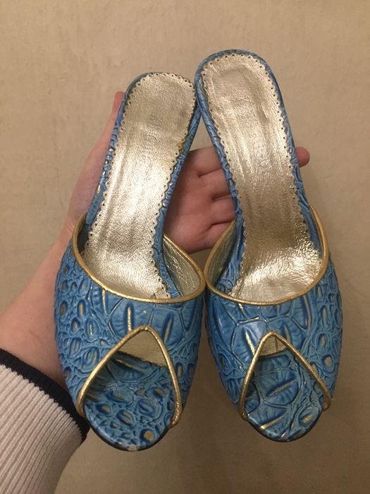 Все по 2000 тенге