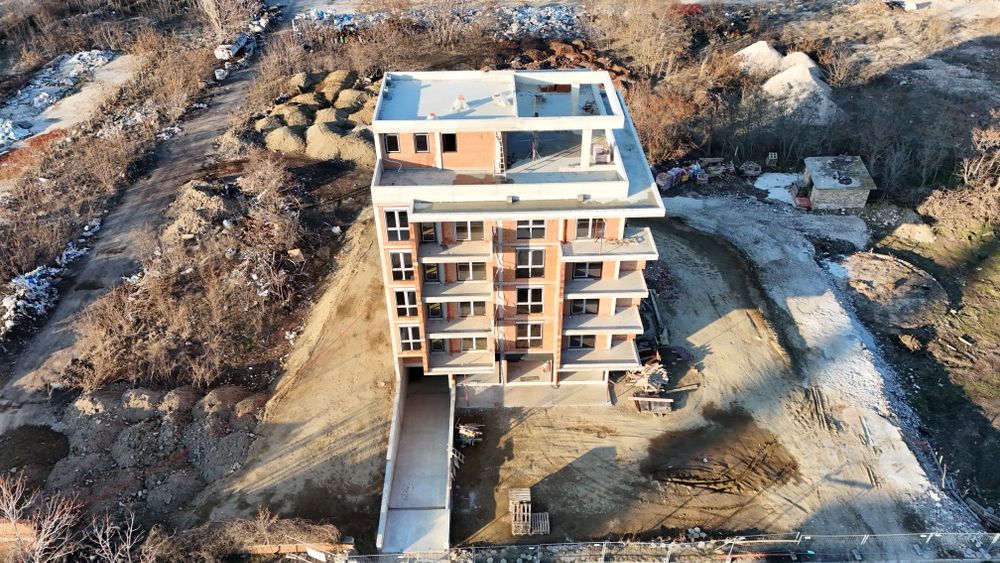 Професионално Заснемане на Къща с Дрон