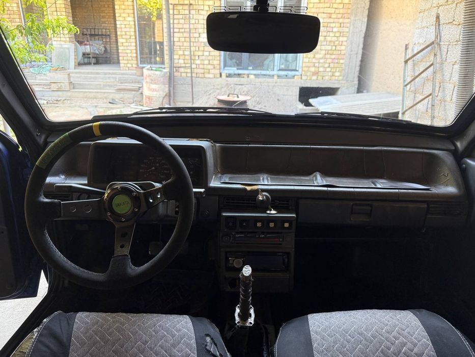 Lada 2109 sotiladi