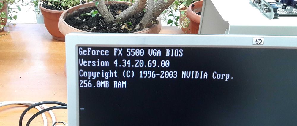 Placa video de colectie nVIDIA Geforce FX 5500 PCI 256MB DDR 128bit