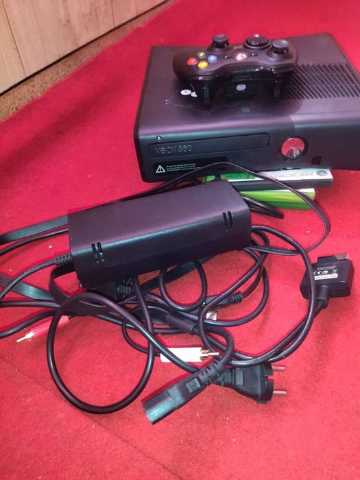 Игравший приставки  xbox-360