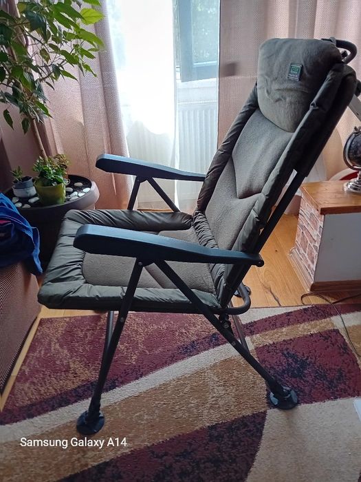 Vând set pescuit complect nou (FĂRĂ  nici o ieșire)