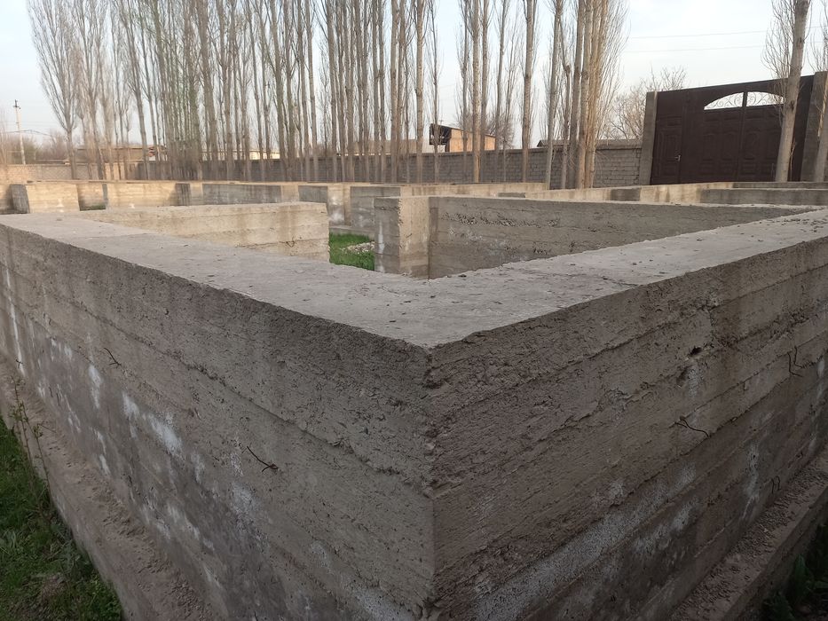 Участка сотилади. Хужжатлари бор Срочна. Таш.обл. Уртачирчиқ тум