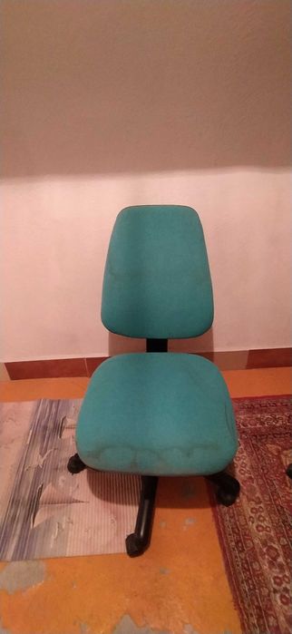 Разпродажба Офисни столове и части за столове