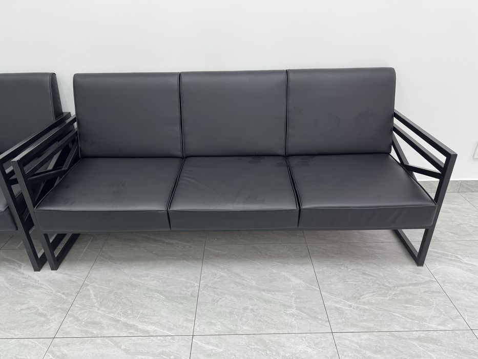 Продам офисный диван