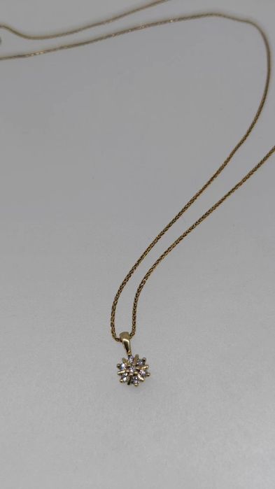 Lanț cu pandantiv aur 9k 1.88gr cu diamante naturale (r)