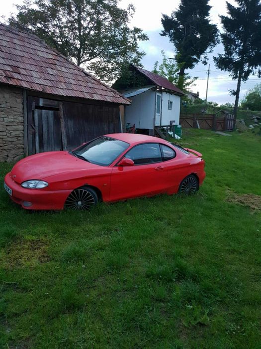 Hyundai coupe...