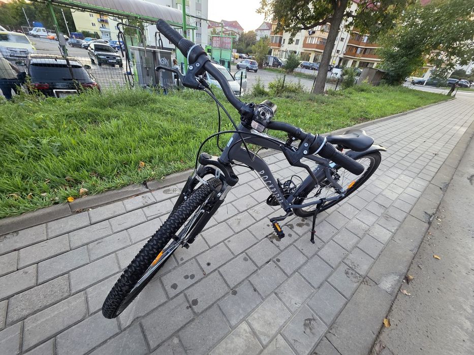 Vând bicicleta .