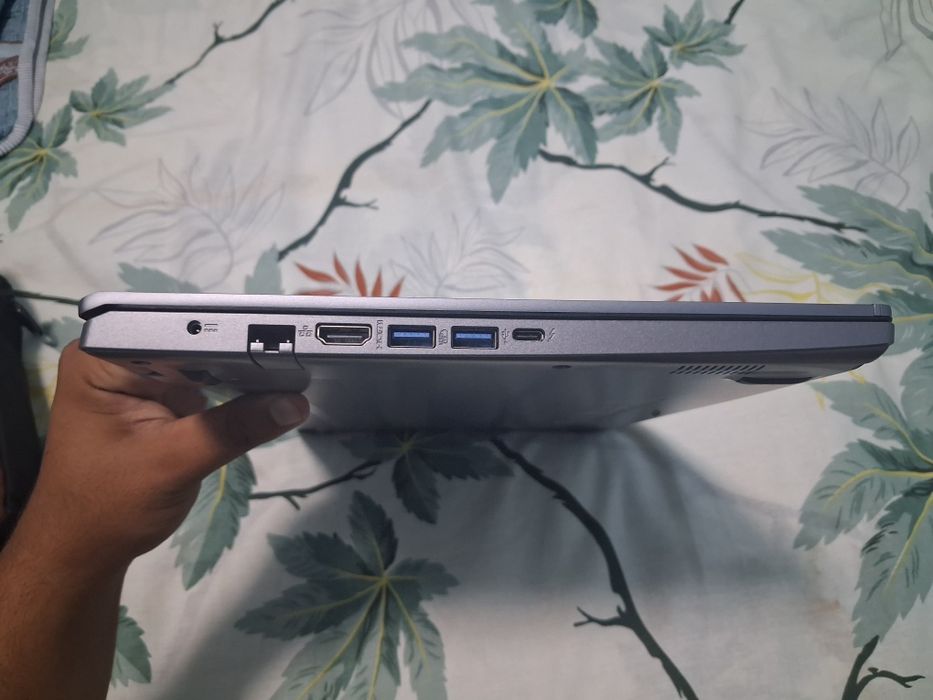 Acer Aspire 5 intel Core i5 yangidek