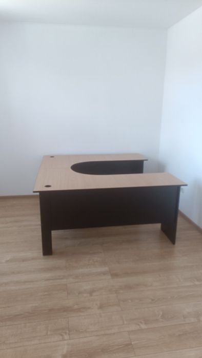 vand șifoniere și birouri