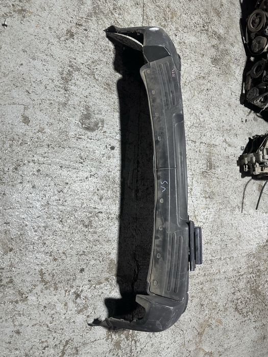 Задний бампер Jeep Cherokke  KJ