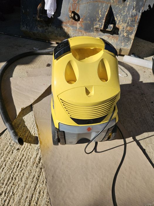 aspirator karcher  DS5500 cu Apa si w3