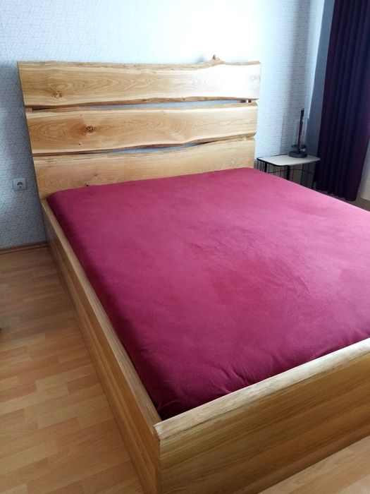 Спалня от дъб масив