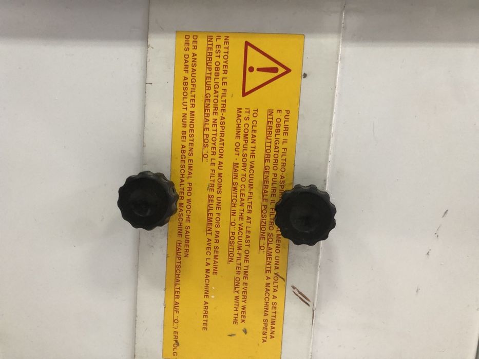 Професионална маса за гладене