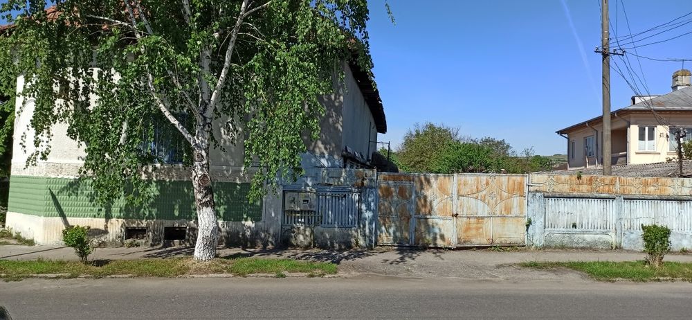CASĂ de locuit cu teren aferent Sau  Separat teren  intravilan in Drăg