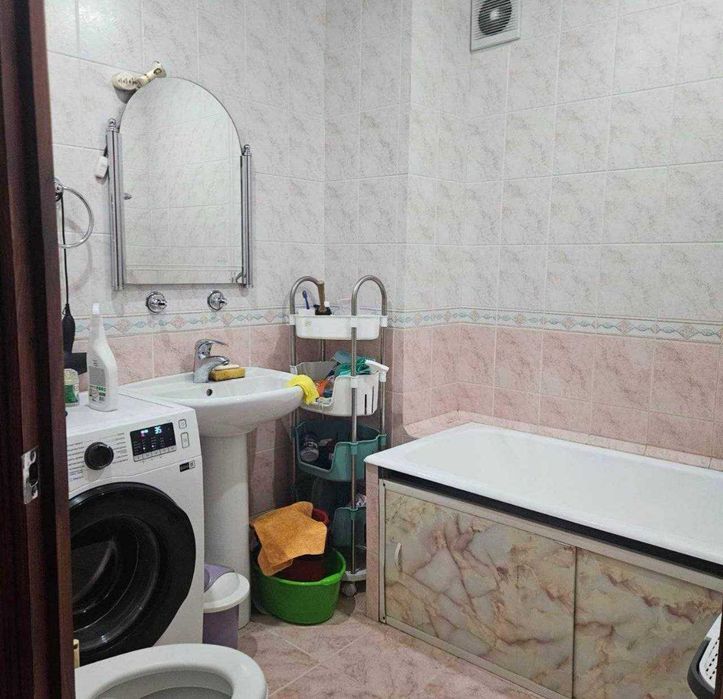 Квартира 2 комнатная 3 этаж Новомосковская Высокопотолочка