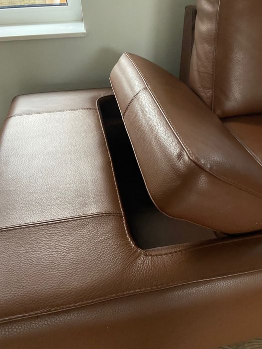 Canapea din piele maro