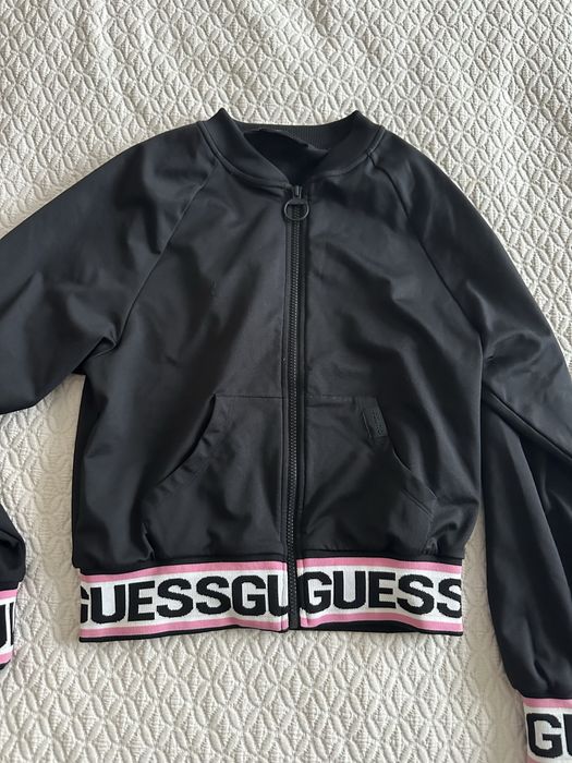GUESS Суитчер.
