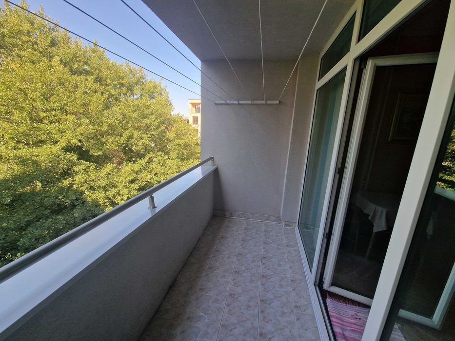 Тристаен апартамент за продажба в идеалния център на гр. Благоевград