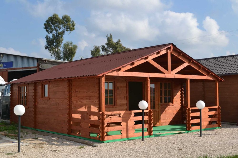 Cabană din lemn, casă de weekend 6x6 m plus terasă la comandă