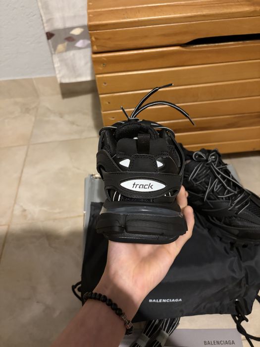 Balenciaga track