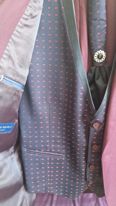 Продам костюм тройка