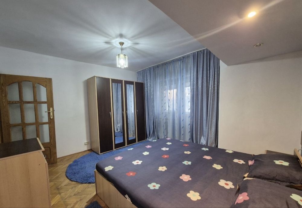 Vand apartament 3 camere
