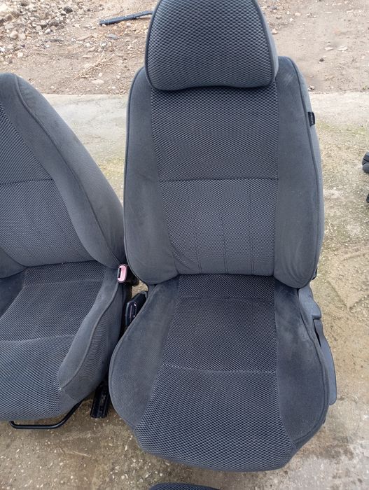 Салон / седалки Alfa Romeo 147