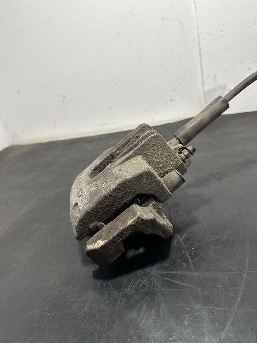 Etrier frana dreapta spate BMW Seria 5 e60 E61 2.5 diesel 525d 177cp