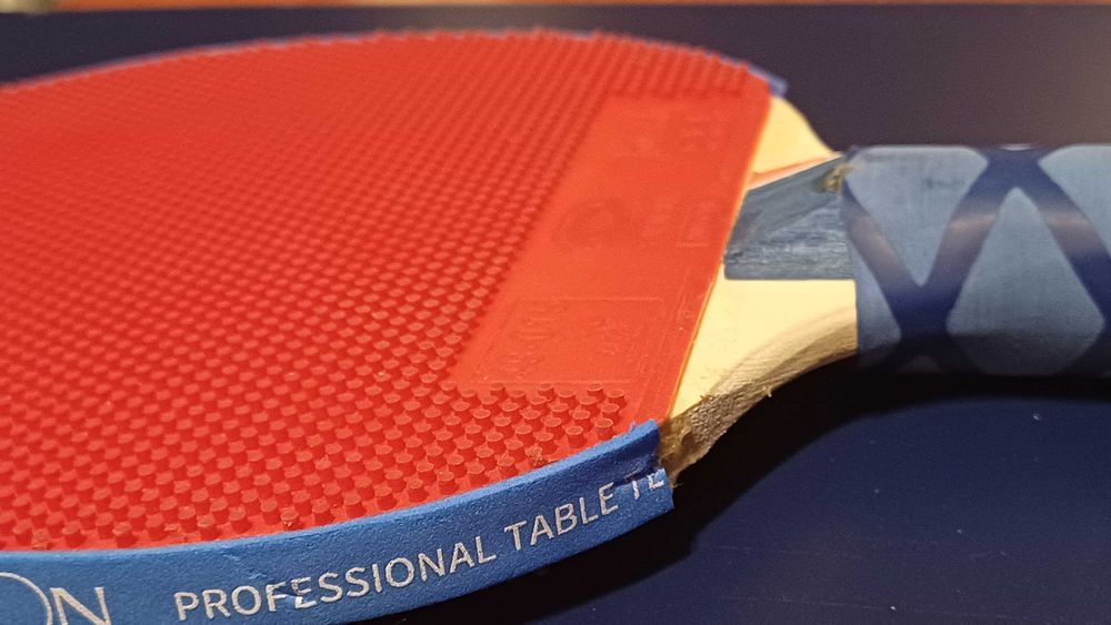 Paleta pingpong lemn all+, cauciucuri  long pips rosu si negru