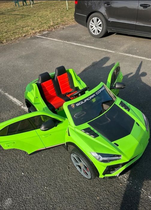 Mașinuța pt copii electrica Lamborghini Urus,folosita o singura data i