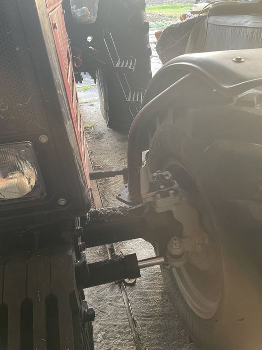 Продавам трактор